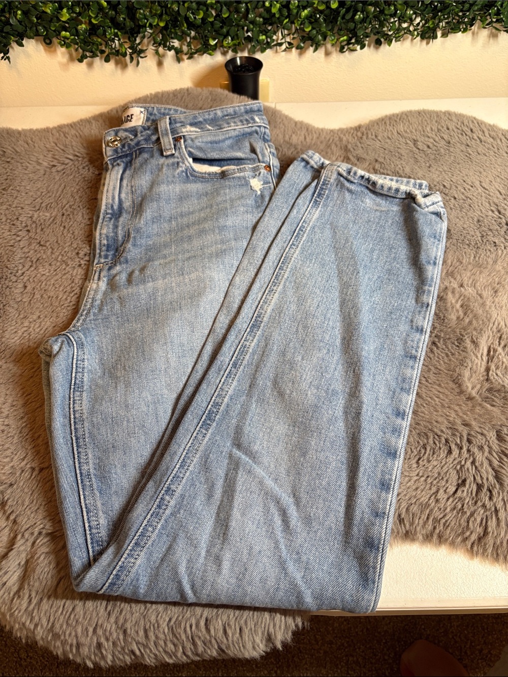 PAIGE Light Sarah Slim Jeans Size 27